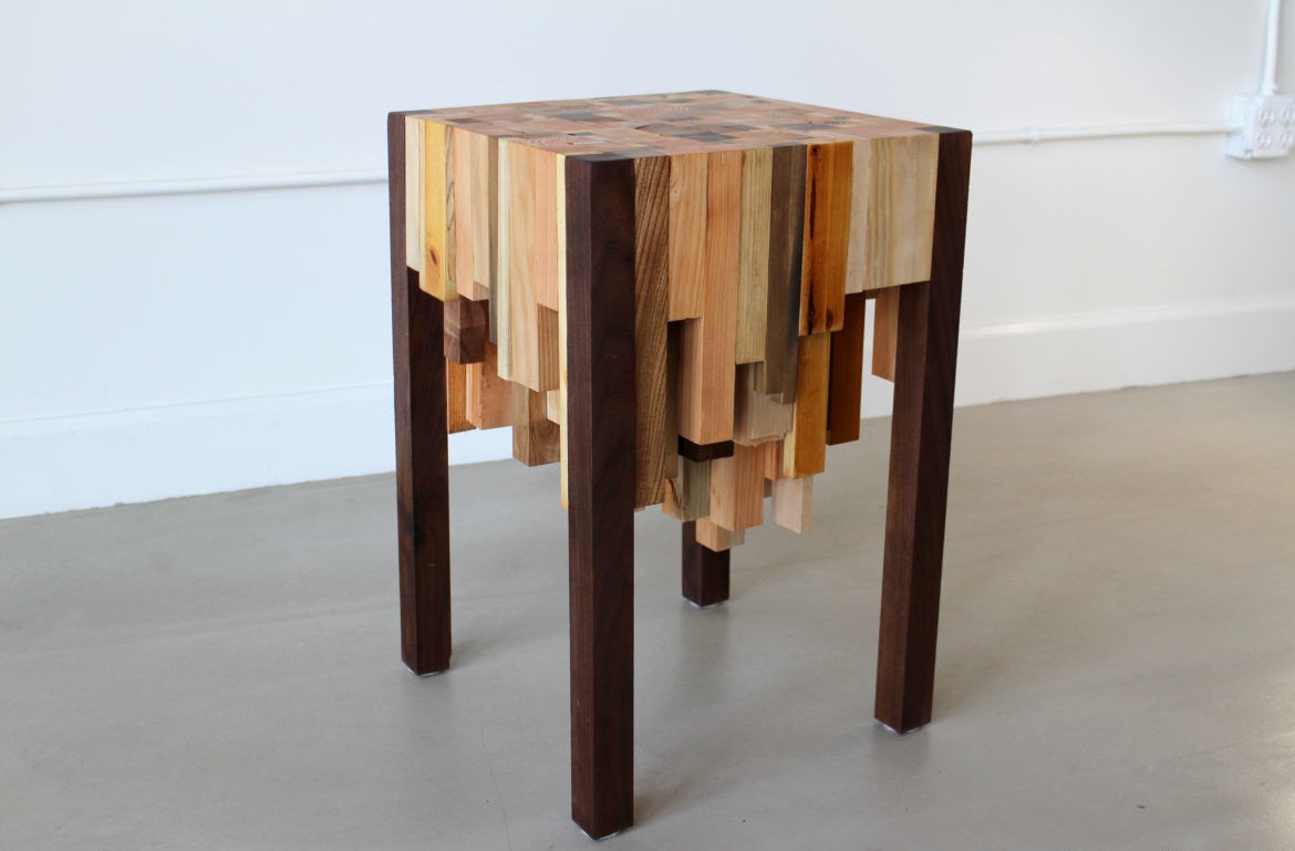 деревянный столик из брусков